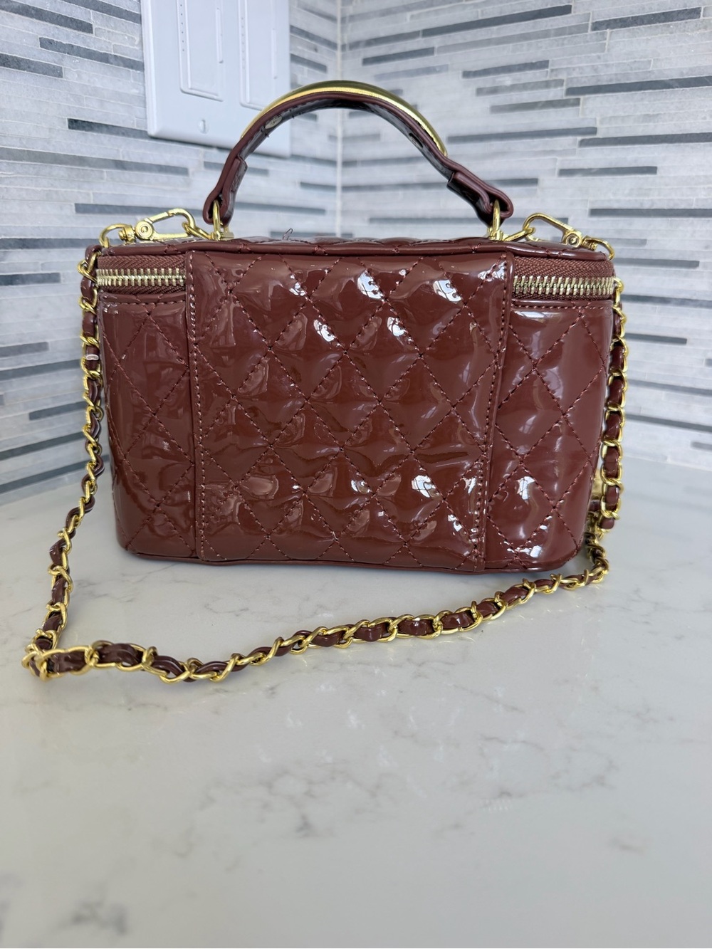 Fashion Quilted Patent Leather Top-Handle Vanity Bag with adjustable strap - Picture 4 of 11